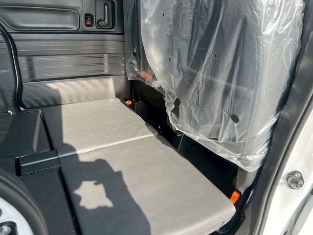 ☆当店の届出済・登録済未使用車は、原則走行距離が10km未満で年式が2年以内の車としております。☆豊富な在庫から車種、グレードや色をお選びいただくことできます。