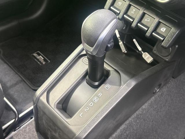 国産車から輸入車まで多様なお客様のニーズのお応えできるように、全国規模で豊富な在庫展開！車のことならWECARSへ！