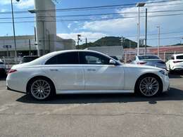 お車によって新車保証継承、2年保証がお選びいただけます。詳しくはスタッフまでお問い合わせください。