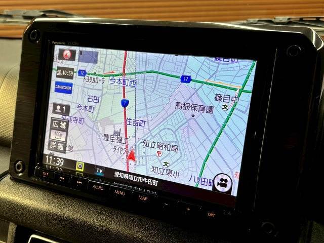 純正マルチナビゲーション搭載。DVDの再生、フルセグTV、Bluetoothお楽しみいただけます。