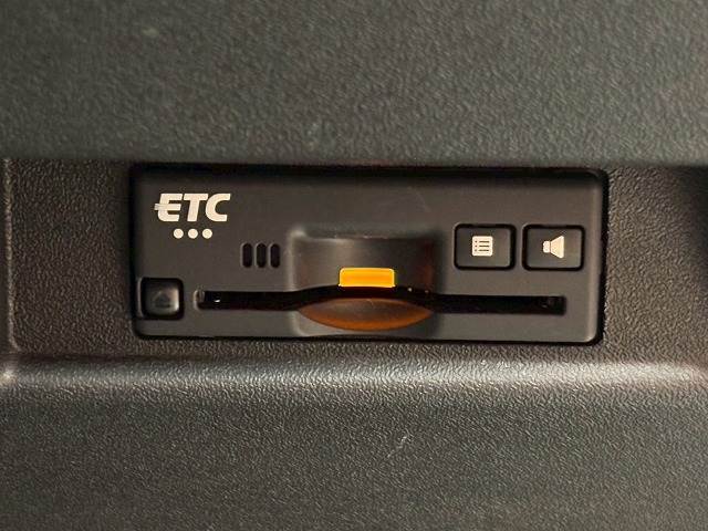 ETC装備。土日の利用料金の割引や、朝夕の通行料金を割引料金で高速道路をお楽しみいただけます。