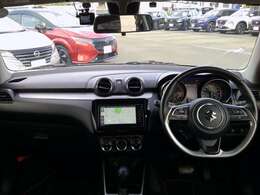 室内色は　ブラック　です