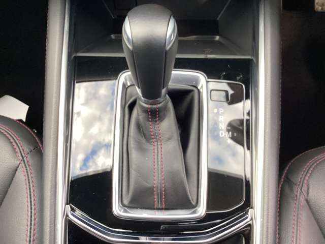 DCT、CVT、従来型のATなど、すべてのトランスミッションの利点を集約し、ロックアップ領域を大幅に拡大し伝達効率の向上とマニュアルトランスミッションのようなダイレクト感を実現した自社製ATです。