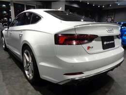 オークジャパンでは、【高価買取宣言】を実施しております。国産・輸入車問わず、お電話での査定も実施しております。是非、お気軽にお問い合わせくださいませ。