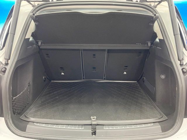 ●トランクルーム：趣味が広がる収容スペース！これだけの広さがあればお買い物やレジャーなどにも最適です！使用感も少なくきれいな状態を維持しております。