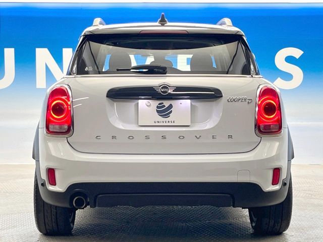 ●当店では第三者機関による車両品質鑑定を導入し、修復歴車を排除。鑑定書が発行されますので、ぱっと見ただけでは分からない箇所まで納得した上でご検討いただけます。※一部未実施の場合がございます。