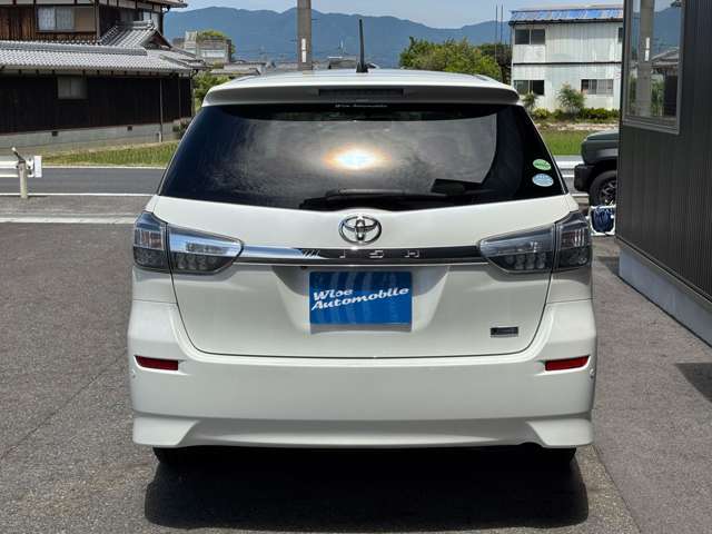リヤスポイラー　プライバシーガラス　バックカメラ　コーナーセンサー