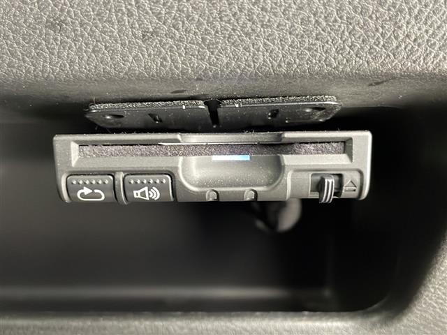 ◆【ETC】有料道路を利用する際に料金所で停止することなく通過できる、ETC車載器（ノンストップ自動料金収受システム機器）が装備されています。セットアップを行うことで利用可能になります。