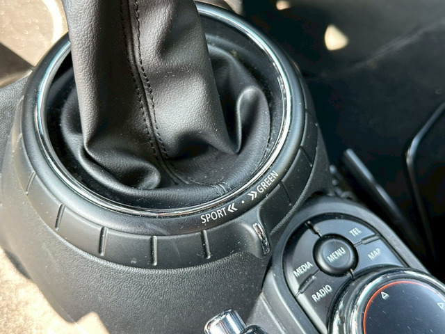 その他カスタムも可能です。納車前にETCやナビ、その他社外品の取り付けなど、ご希望がある場合はご相談下さい。