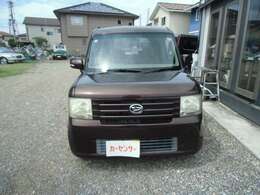 外装は年式相応の塗装褪せとルーフのクリア剥げが多少御座います。