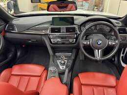 R2年10月登録のBMW M4カブリオレが直接買い取りにて入庫致しました。走行は約27300kmで、内外装とのみ状態は良好でございます。外装、内装クリーニング済でございます。