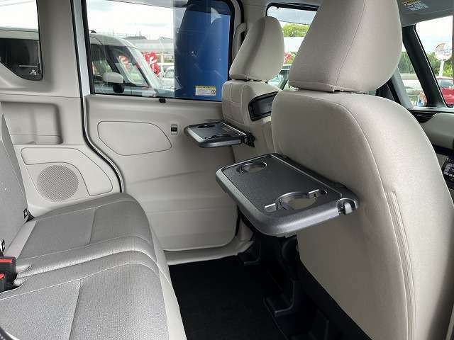 後期型　純正9インチディスプレイオーディオ　AppleCarplay　純正ドラレコ　全方位モニター　両側ハンズフリーオートスライドドア　衝突軽減ブレーキ　リアサーキュレーター　LEDヘッドライト