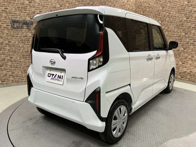 ■親切・丁寧な接客をお約束■　初めてお車のご購入を検討されている方や、お車についてあまり詳しくない方にも分かりやすい接客を心掛けております。女性営業スタッフも在籍！購入に不安がある女性の方もぜひ♪