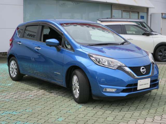 この度は当社のお車をご覧頂きまして、誠にありがとうございます。当社おススメ車です！気になる所などございましたら、お気軽にお問合せ下さいませ。