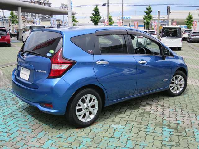 日産ならではの安心や保証が充実。幅広い価格帯をはじめ、充実のラインアップを誇る日産の中古車です。お車選びのお手伝いを一緒にさせていただきたいと思いますのでよろしくお願いいたします。