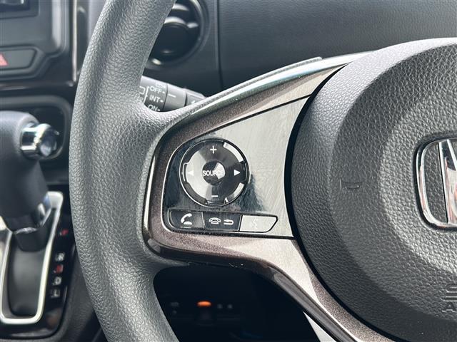 【運転席操作部】快適なドライブを楽しむための機能が装備されています！運転席から触れるので、使いやすいです！除菌プランいれていただくと、さらに清潔で安心していただけます！