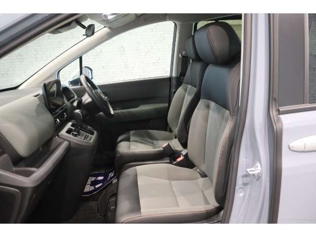 この度は当店のお車をご覧になっていただき、誠にありがとうございます。気軽にお問合せ・お見積りお待ちしております。