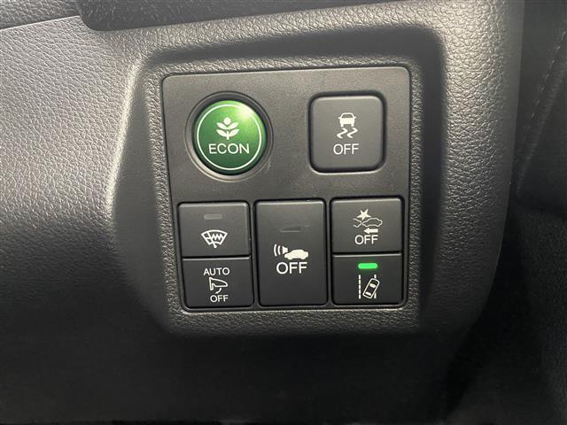 【運転席操作部】快適なドライブを楽しむための機能が装備されています！運転席から触れるので、使いやすいです！除菌プランいれていただくと、さらに清潔で安心していただけます！