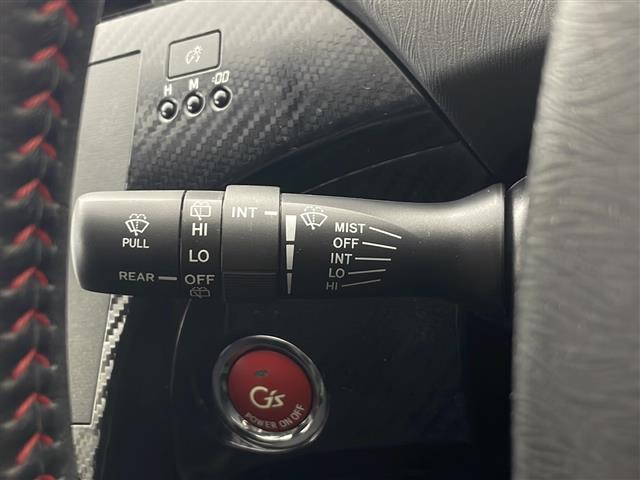 気になる車はすぐにお問い合わせください！画面右側の0066から始まる無料ダイヤルからお問い合わせ下さい！専門スタッフがお車のご質問にお答えいたします！