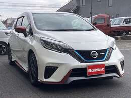 民間車検工場および板金塗装工場当社は民間車検工場および板金塗装工場も併せ持っています。リフト5機、国産車・外車の診断機もあります。点検・診断もお任せください。