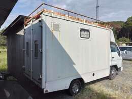 ディーゼル！5MT！エアコン！パワステ！左スライドドア！背面両開き！キャンピング仕様！畳！カーペット！