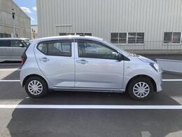 静岡ダイハツの中古車は、展示前に徹底した洗車や室内清掃を実施しております。