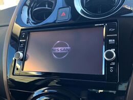 ★純正のナビが装着されております！エンジンをかけた時に、メーカーのロゴが出てくるのがおしゃれです♪