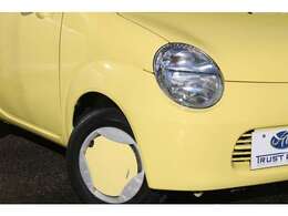 国産軽自動車としては最小サイズのボディを採用、全長2,735mmとすることで回転半径を3.6m、これも最小を実現している。