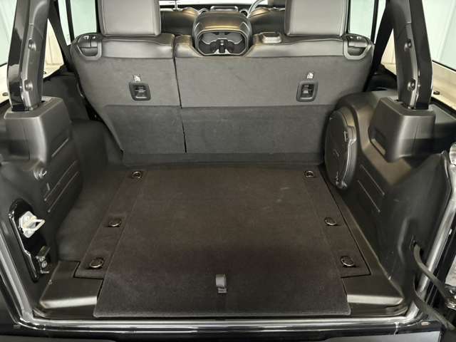 中古車だけでなく新車も多岐にわたり正規輸入車販売を行っております。全国選りすぐりの仕入ネットワークからあなたにピッタリのお車を探します！◆TEL:0078-6002-016465◆