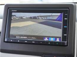 ◆バックカメラ◆リバースにするだけで映ります、後方の安全確認や、狭い駐車場での車庫入れ、雨の日や夜間など視界の悪い時に便利です！安全にバックする為には欠かせない装備です。