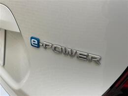 【e-power】エンジンを発電のみに使用し、駆動はモーターで行うハイブリッドシステムです！モーターのよる力強い走りと高い静粛性を実現しています！