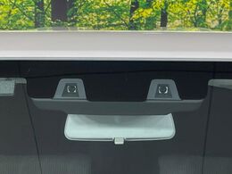 【スズキ　セーフティサポート】走行中に前方の車両等を認識し、衝突しそうな時は警報とブレーキで衝突回避と被害軽減をアシスト。より安全にドライブをお楽しみいただけます。