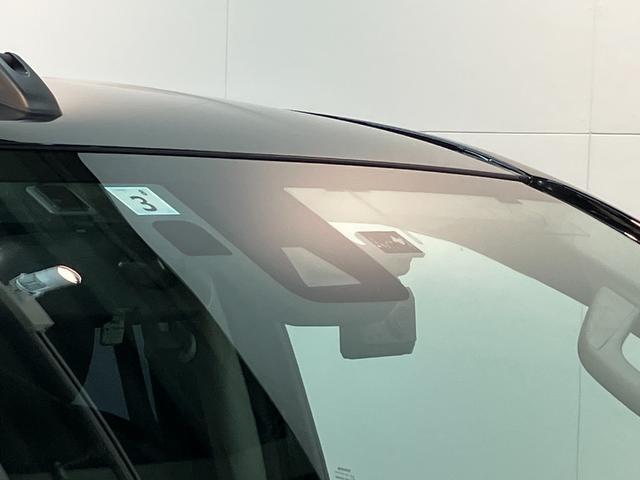 品質へのこだわり！専門のカークリーニング業者さんに依頼をして徹底的に内装・外装をキレイにしてもらっております。外装は磨きもしてもらっていますのでピカピカですね☆