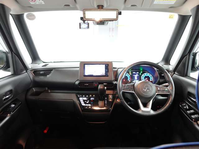 大きなフロントガラスで視認性良好