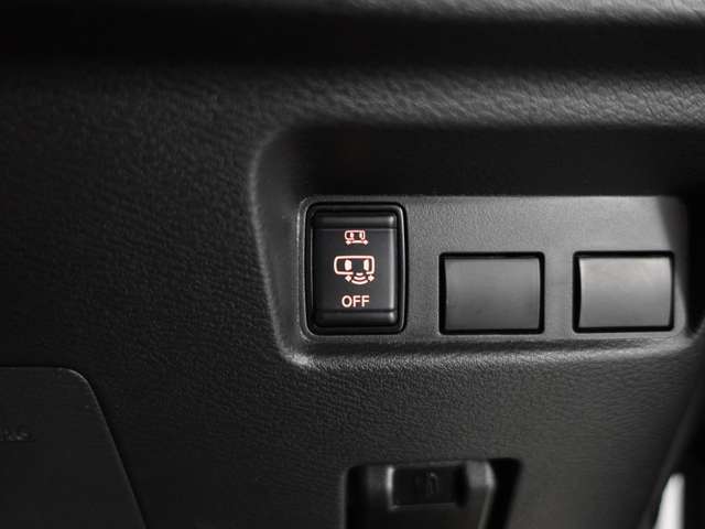 ハンズフリーオートスライドドアがついています！