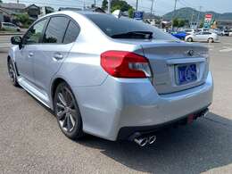 お車の内外装の状態など、気になる箇所をおっしゃっていただければできる限りお答えさせていただきます( ｀ー´)ノ