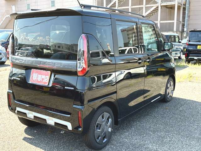 【保険】自動車保険のスペシャリストがお客様の立場になってお客様に最適な自動車保険のご提案や万が一の時の事故対応にあたりますので、ご安心ください。
