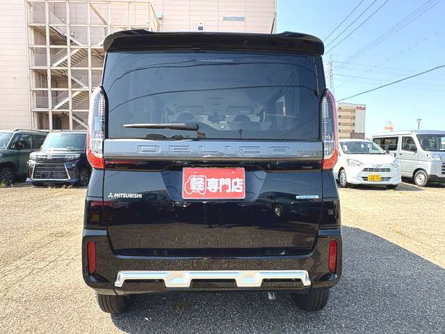 【鈑金】カーボなら特許取得のカーボスルーシステム(特許第2955240号)で修理時間を短縮、修理費を抑える事が可能です。 板金が安い！でも安いからと言って手を抜きません！