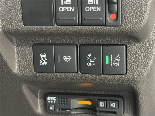 ◆【ETC】有料道路を利用する際に料金所で停止することなく通過できる、ETC車載器（ノンストップ自動料金収受システム機器）が装備されています。セットアップを行うことで利用可能になります。