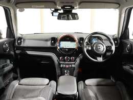 ■高年式、低走行、装備や価格に魅力があるなど、専門店の目線で厳選した高品質なミニのみ厳選し、約250台以上の新旧ミニの中からお気に入りの1台をお選びいただけます■マッチした1台がきっと見つかりますよ♪