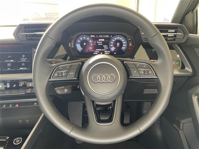 ご遠方の場合でも、下取り車両の金額を概算でお出しすることは可能でございます。車検証をお手元に、走行距離をご確認の上お問い合わせくださいませ。