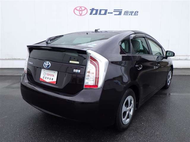 トヨタ認定中古車保証付！（1年間、距離無制限　HV車はHV保証付）　別途延長保証もご用意しております♪　ぜひ現車を確認にご来店ください