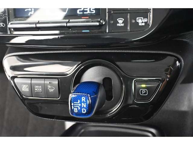 エレクトロシフトマチックタイプののシフトレバーです。