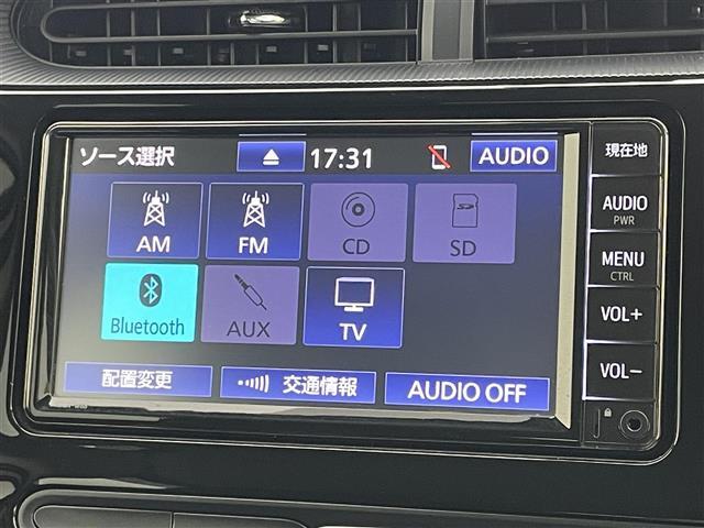 【Bluetooth】スマートフォンなどのデバイスと無線で接続し、音楽の再生やハンズフリー通話などを実現できる機能です。