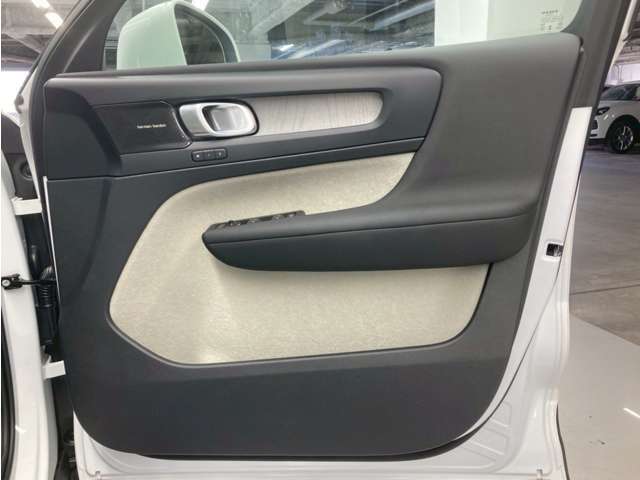 全国ご納車対応可能でございます。お客様の大切なお車をご自宅までしっかりとお届けいたしますので遠方のお客様もお気軽にお問合せ下さいませ。
