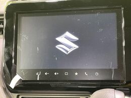 【メーカー純正ナビ】インテリアに溶け込むスタイリッシュな「専用設計」メーカーナビを装備♪視認性や操作性など基本性能にも優れ、より上質なカーライフをお楽しみいただけます。