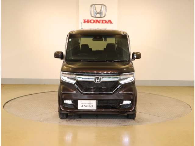 「自動車保険」と「あんしん特典」がひとつになったHondaのお店ならではの保険プランです。お客様のカーライフにより一層の安心をプラスします。