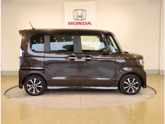 自動車保険・JAFも取り扱っております。また、お客様のご希望で保証延長（有償・一部の車種では取り扱いできません）もご準備しております。