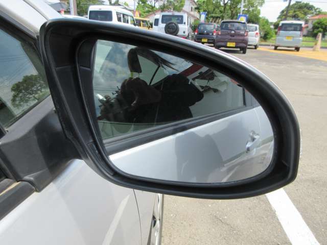 あなたの愛車の味方になりますあなたの街の整備工場JUメンバ-ショップ自社認証整備工場完備九州陸運局（第6-1656号）愛車の点検車検板金も安心して全てお任せ下さい