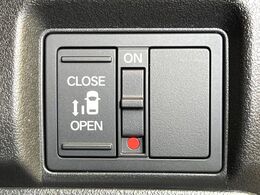 【パワースライドドア】スマートキーや運転席のスイッチでスライドドアの開閉が可能♪電動だから力を入れてドアを開ける必要が無く、小さいお子様でも、重い荷物を持っている時もラクに開け閉めできます♪